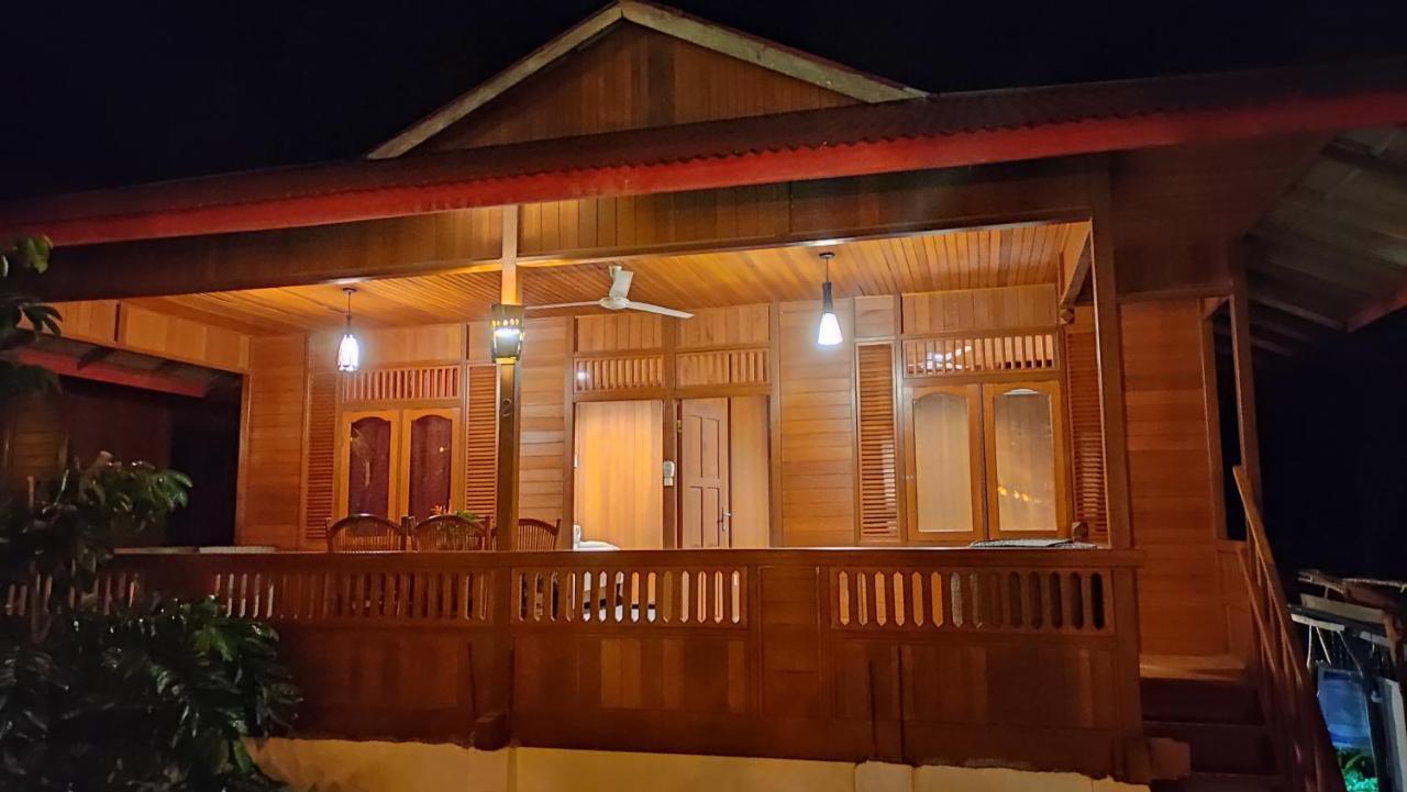 Bunaken Villa Queen'S Dive Manado Eksteriør bilde